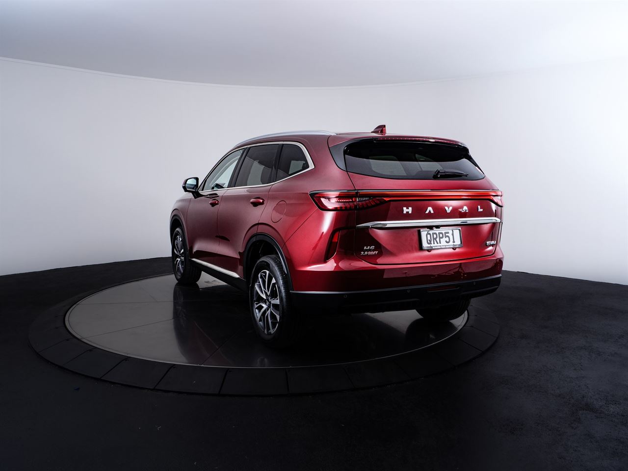 Vehicle image 5