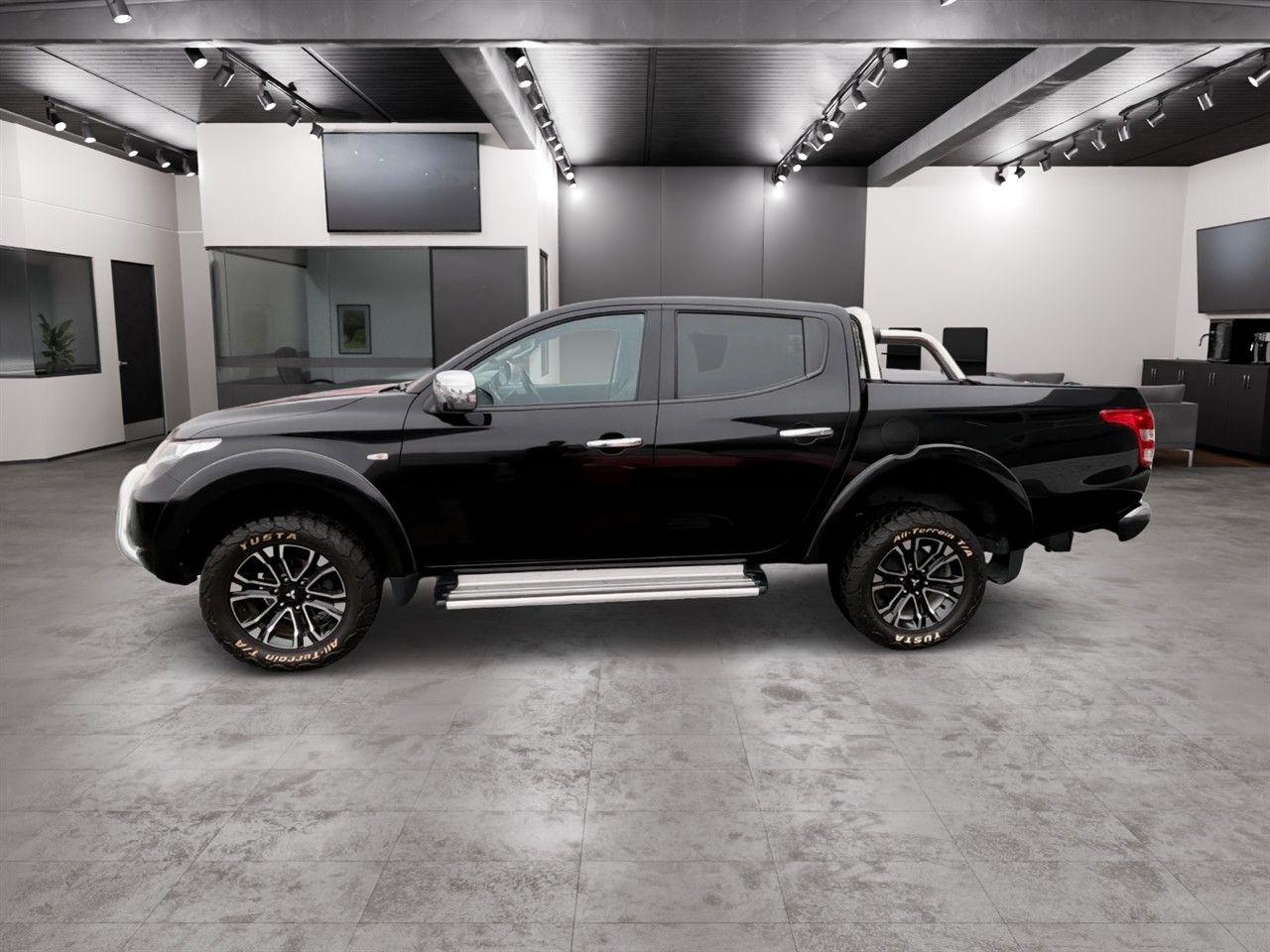 Vehicle image 3
