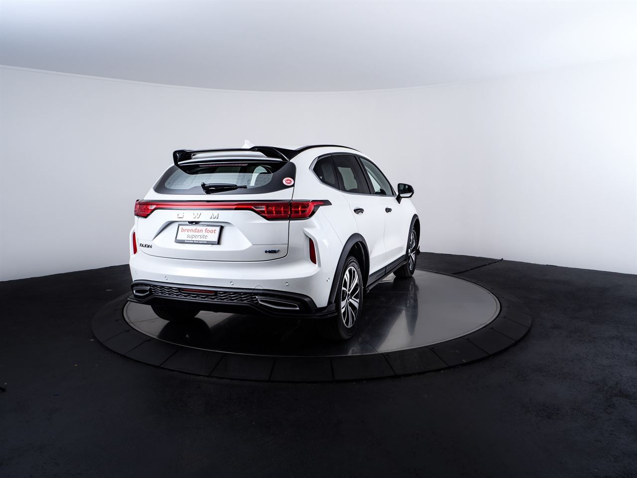 Vehicle image 3