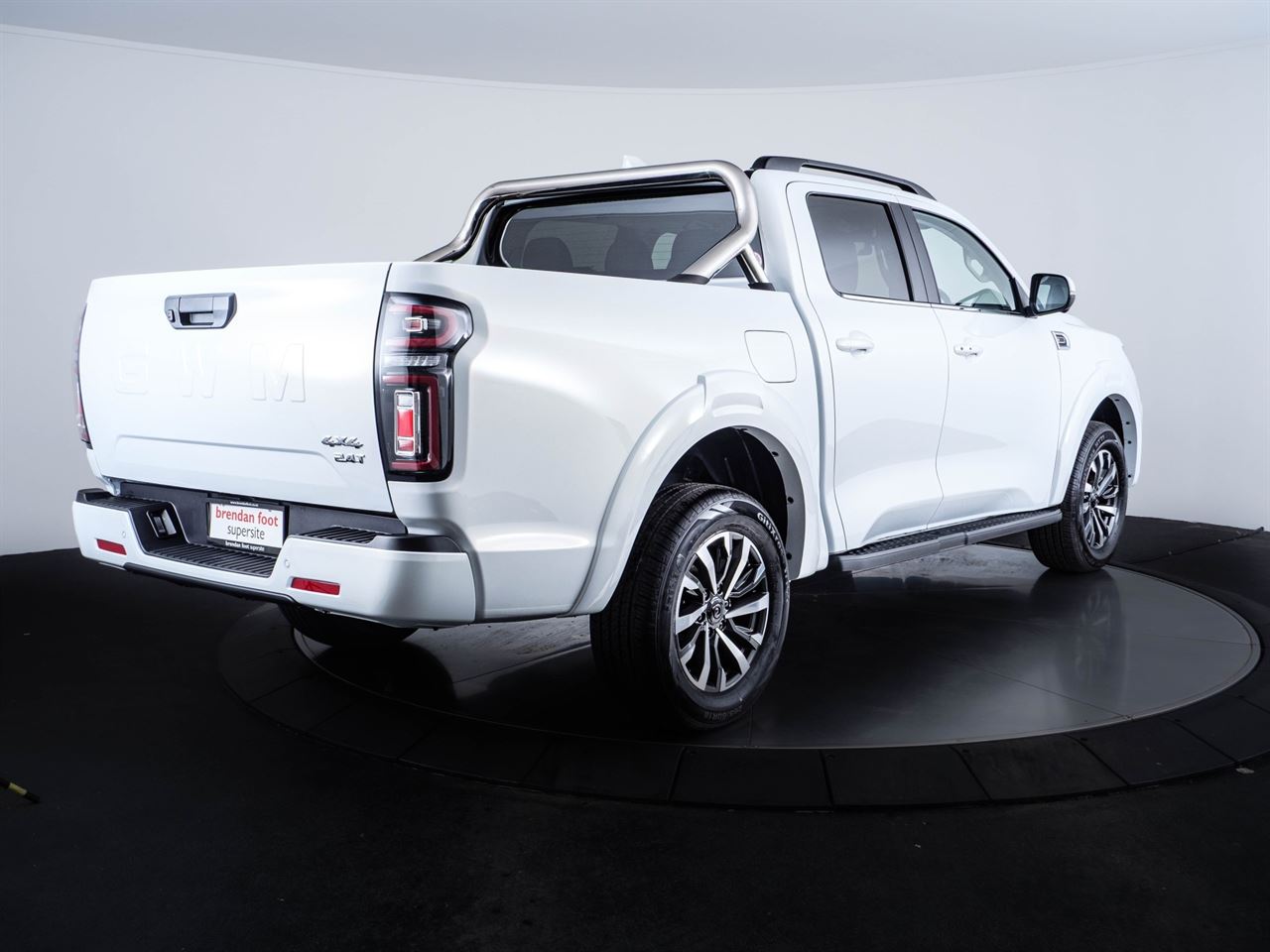 Vehicle image 3