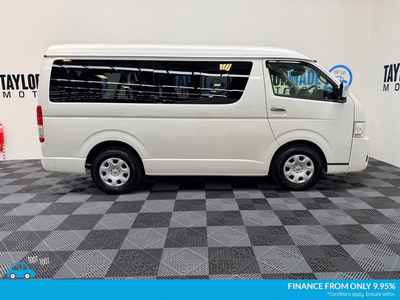 Vehicle image 5