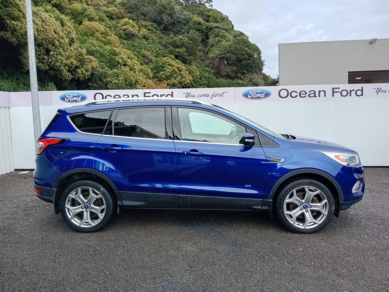 Vehicle image 2
