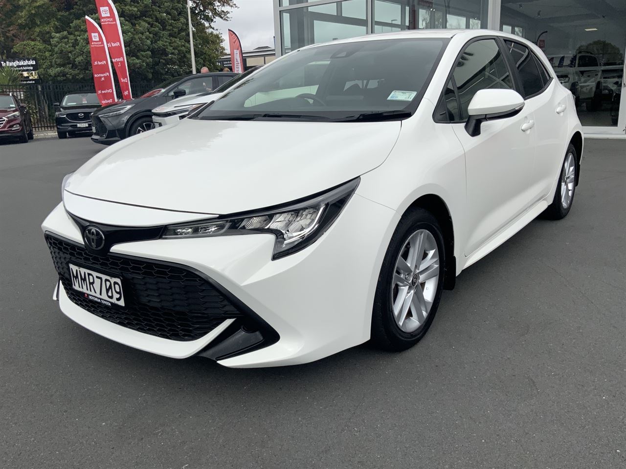 Vehicle image 4