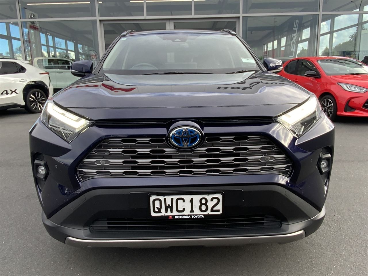 Vehicle image 3