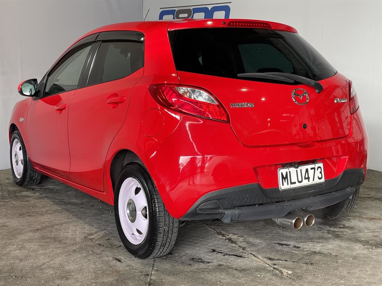 Vehicle image 4