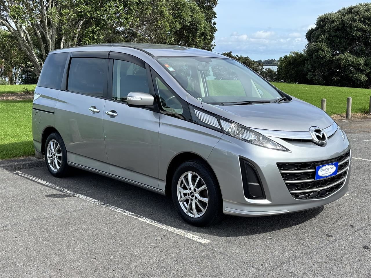 Vehicle image 3