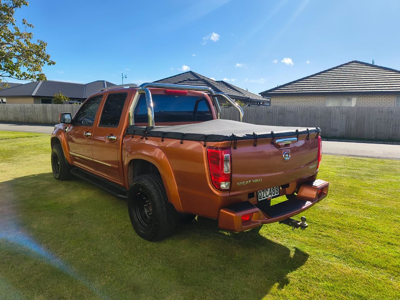 Vehicle image 5