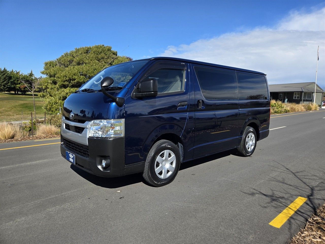 Vehicle image 3