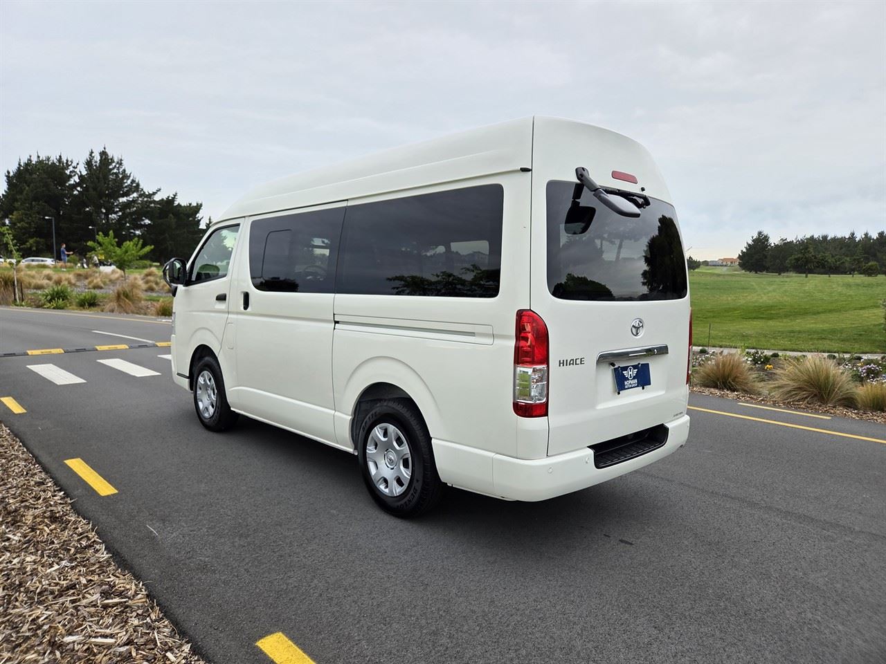 Vehicle image 5