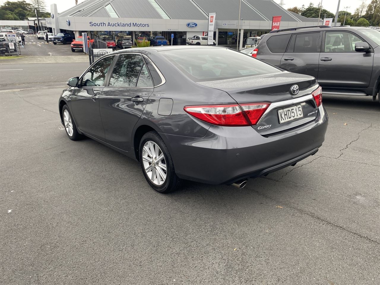 Vehicle image 5