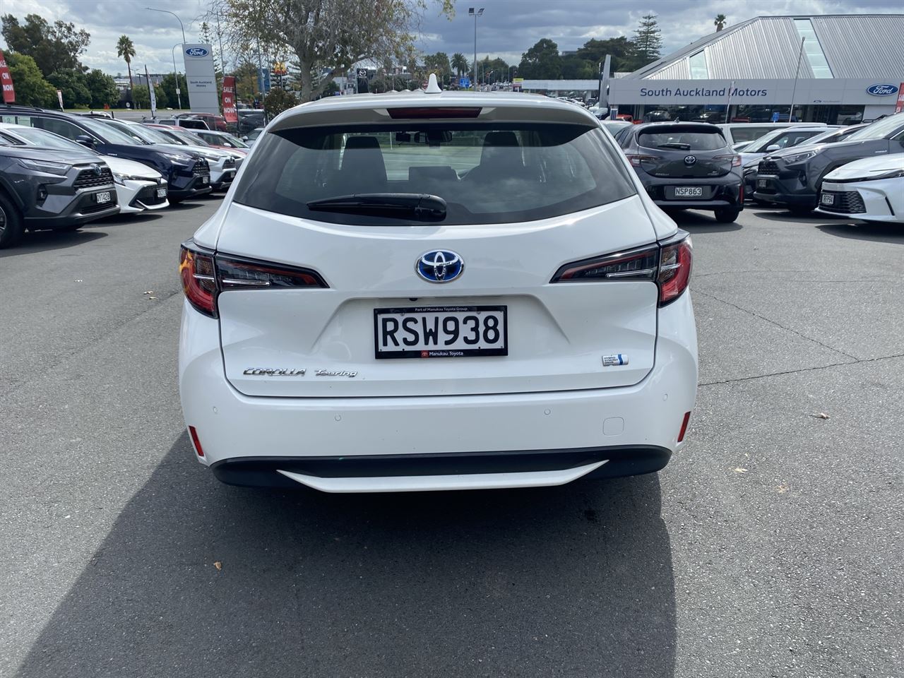Vehicle image 3