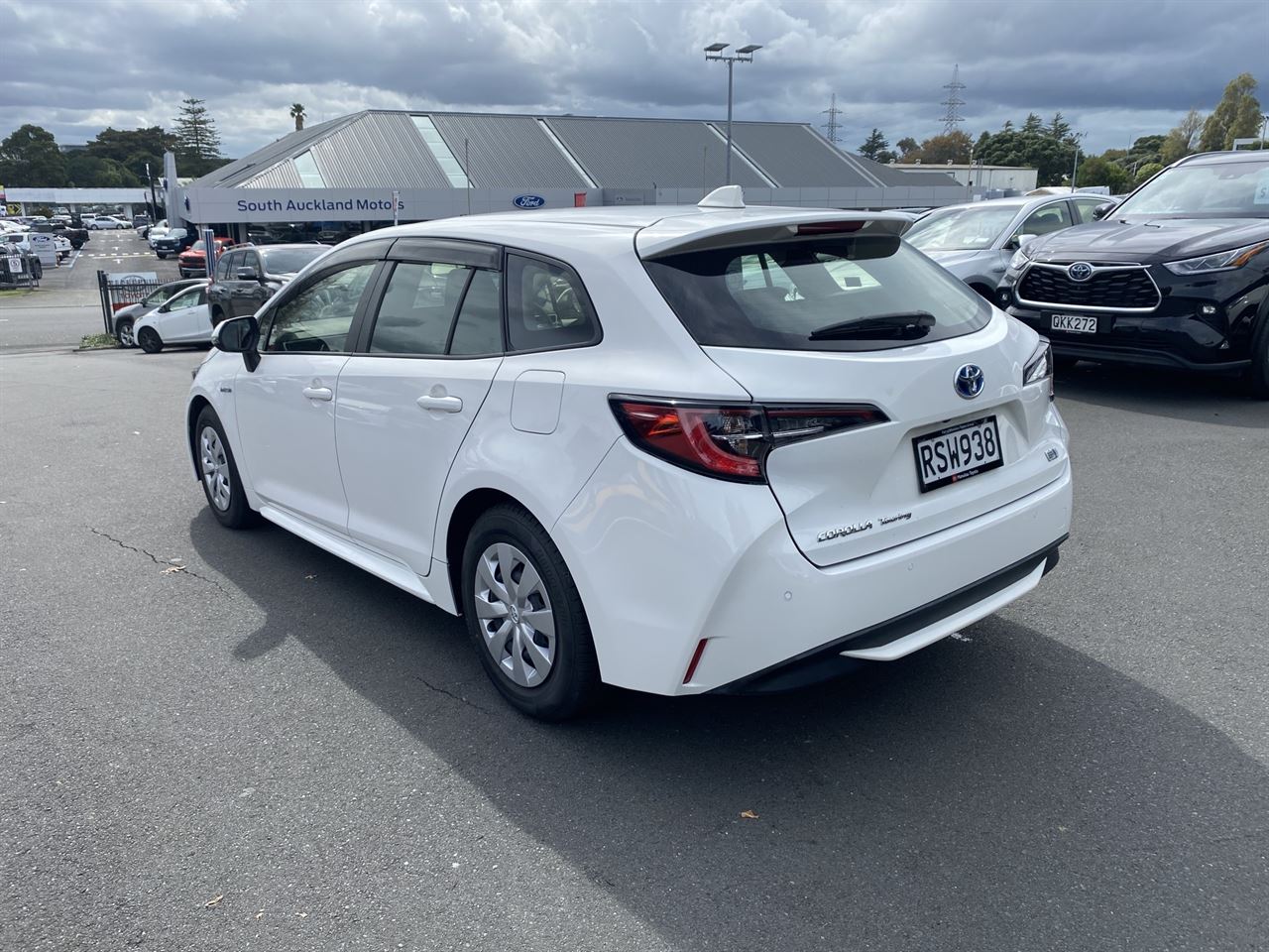 Vehicle image 5