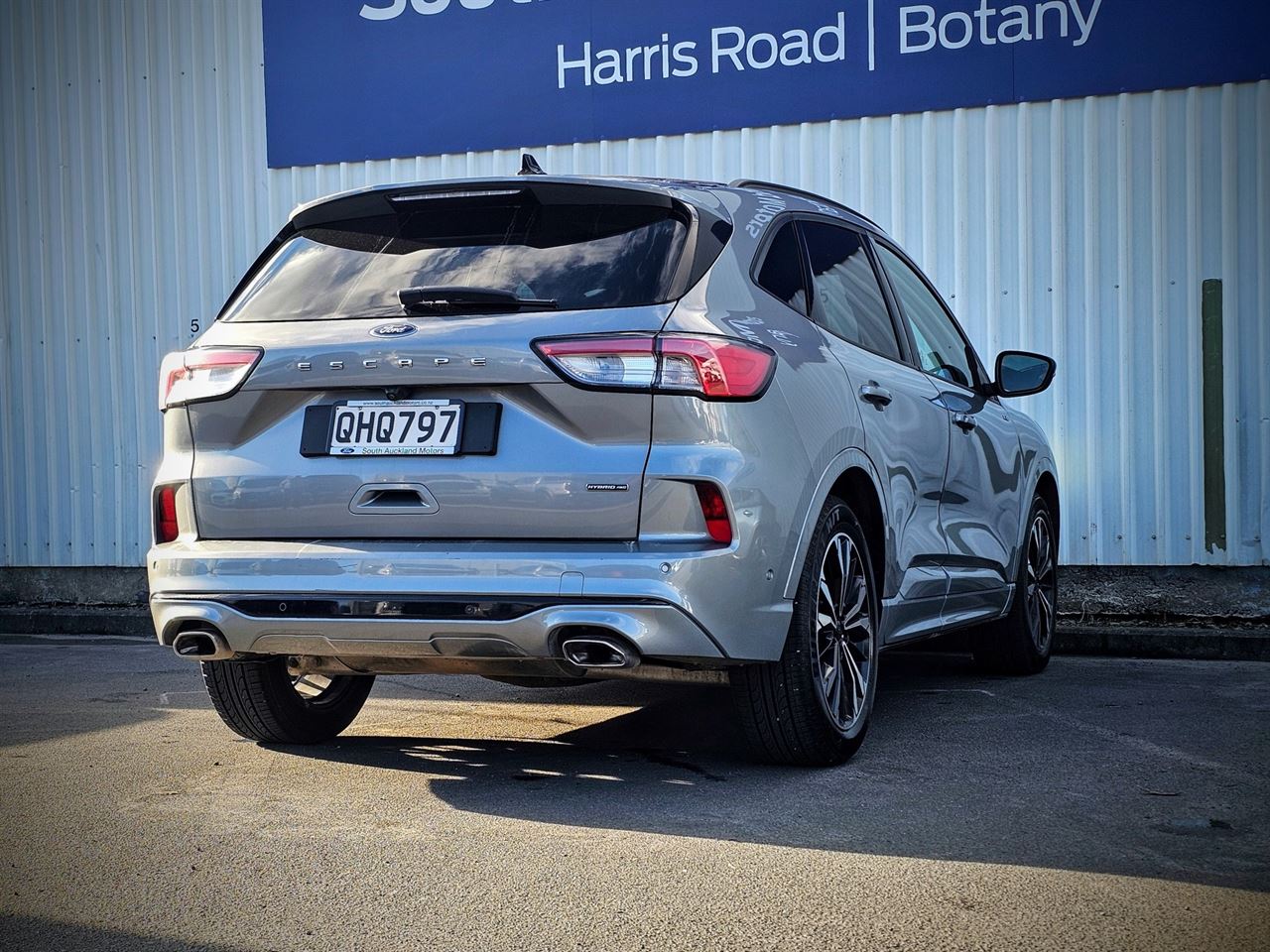 Vehicle image 3