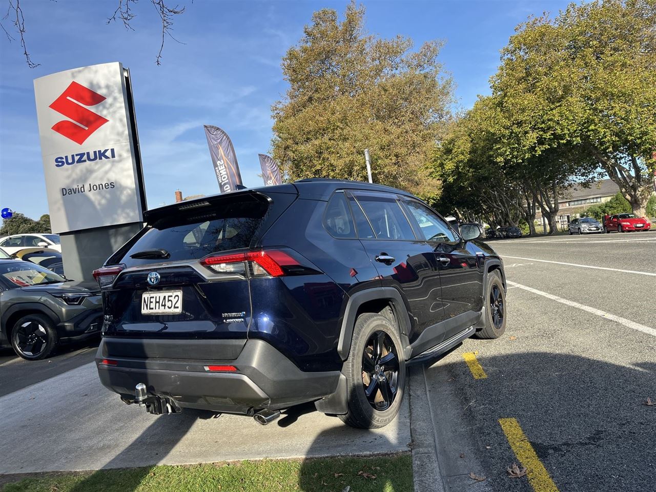 Vehicle image 5