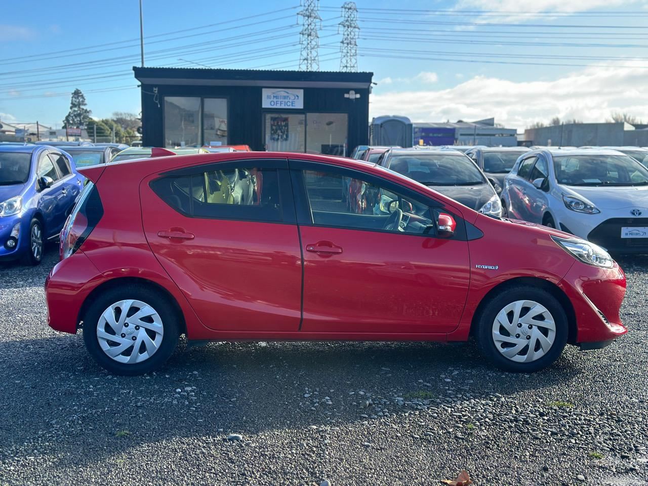 Vehicle image 4