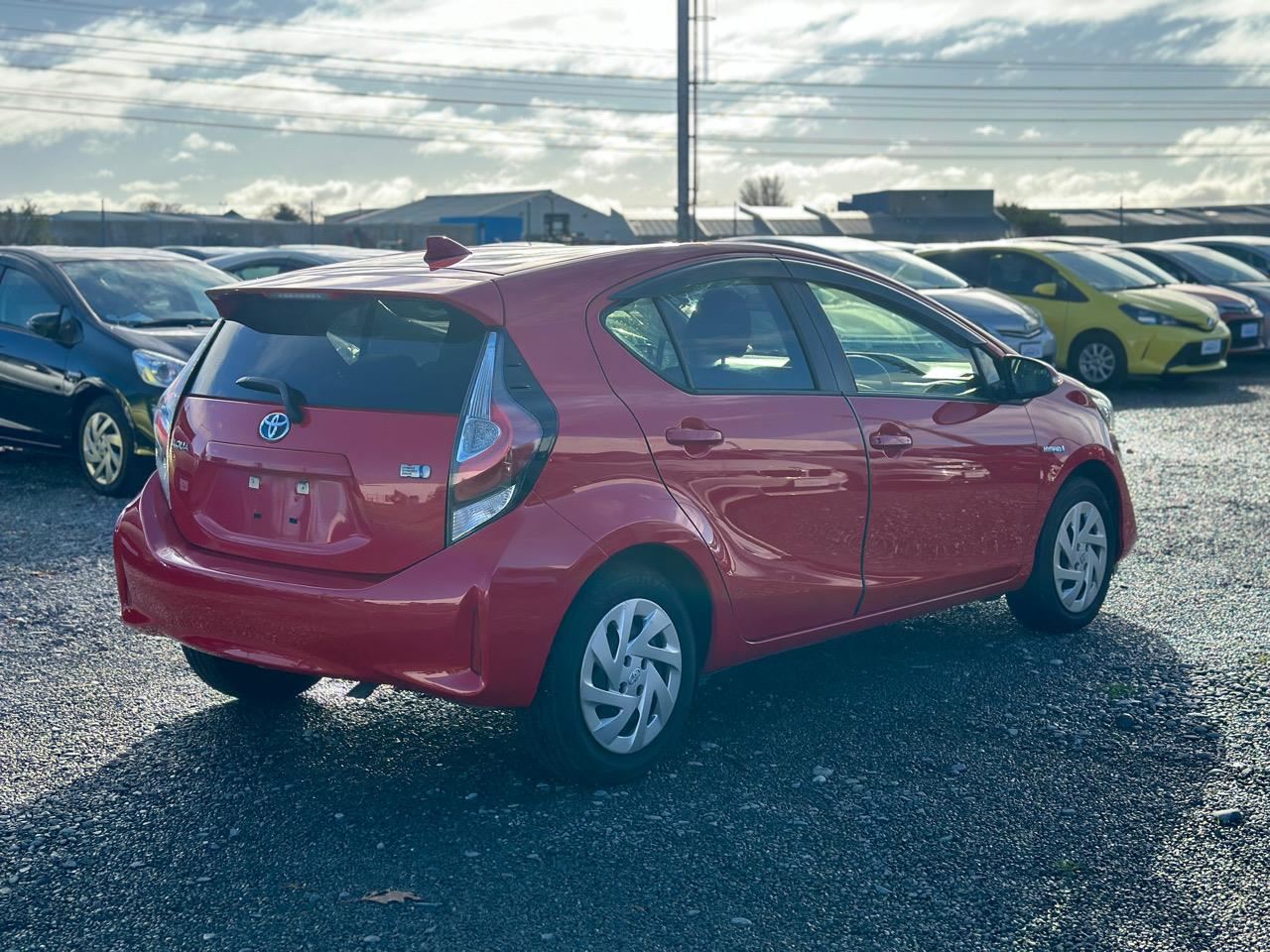 Vehicle image 5