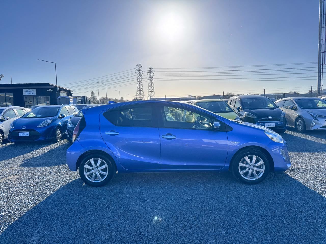 Vehicle image 4