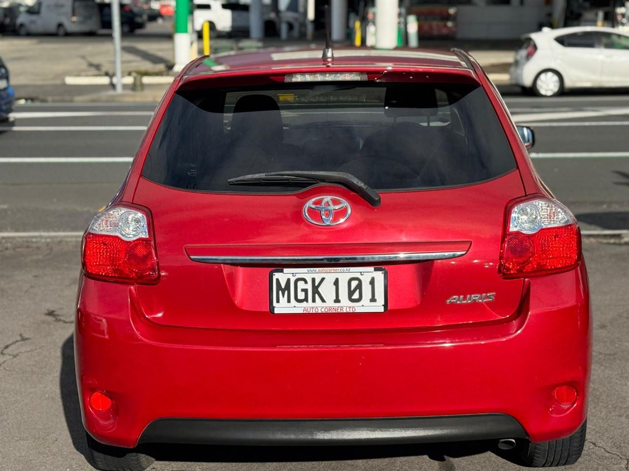 Vehicle image 3