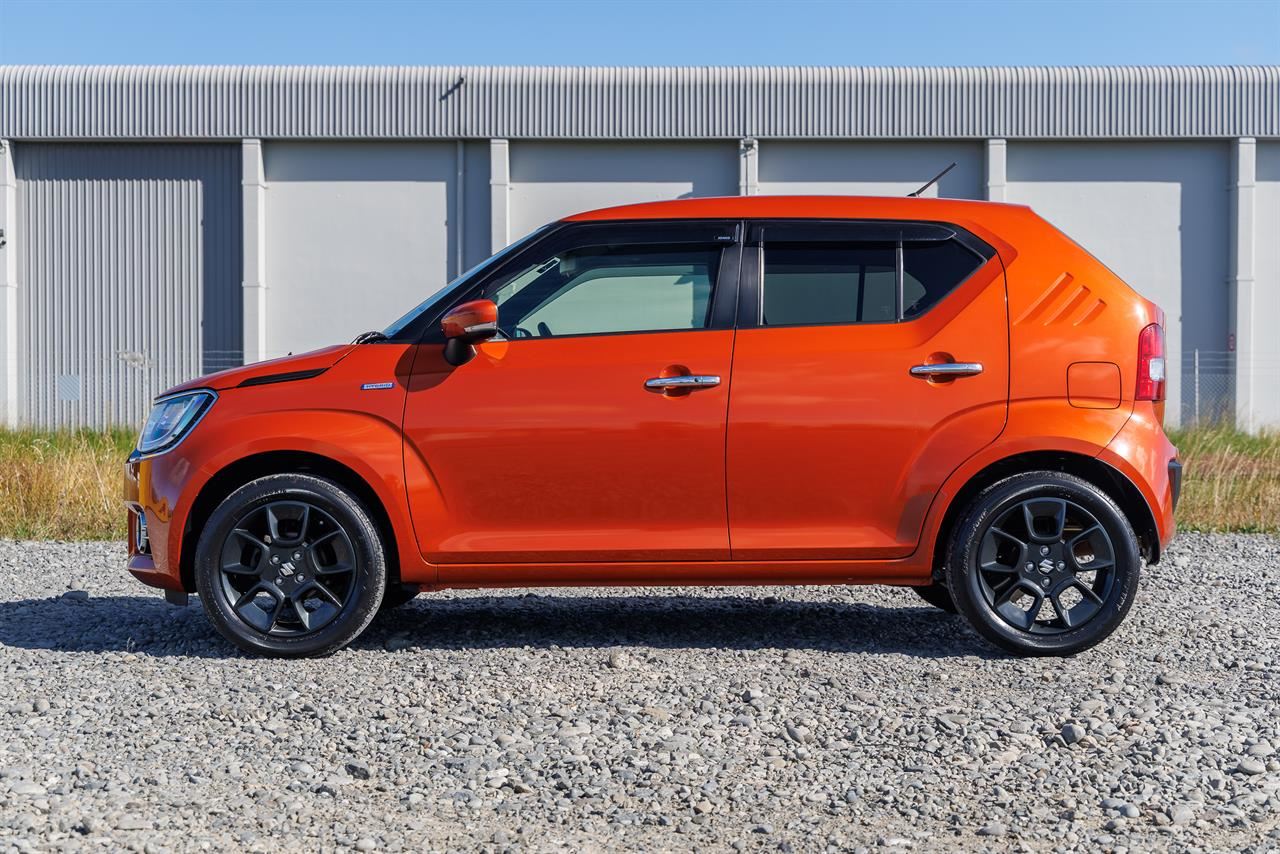 Vehicle image 5