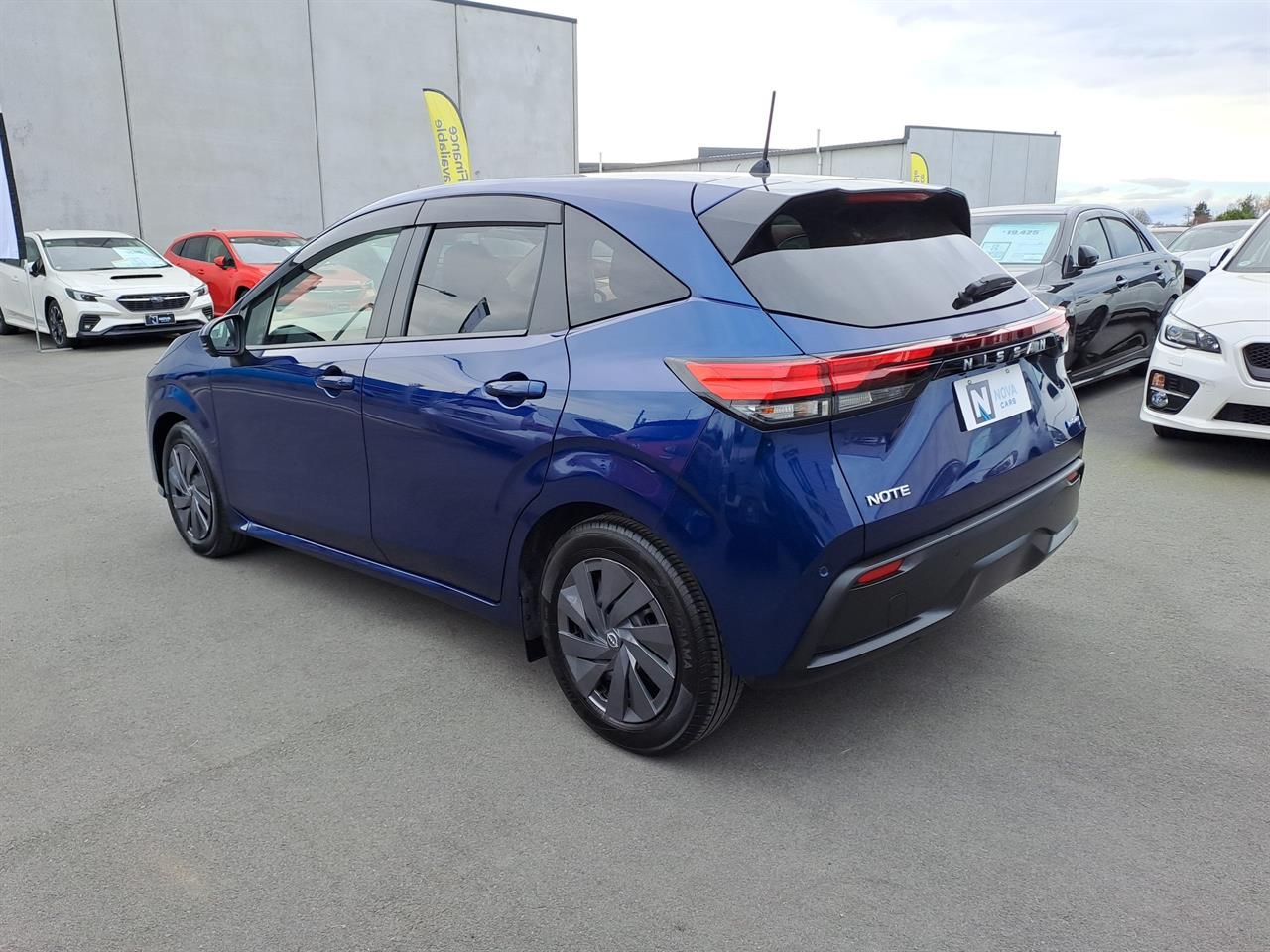 Vehicle image 5