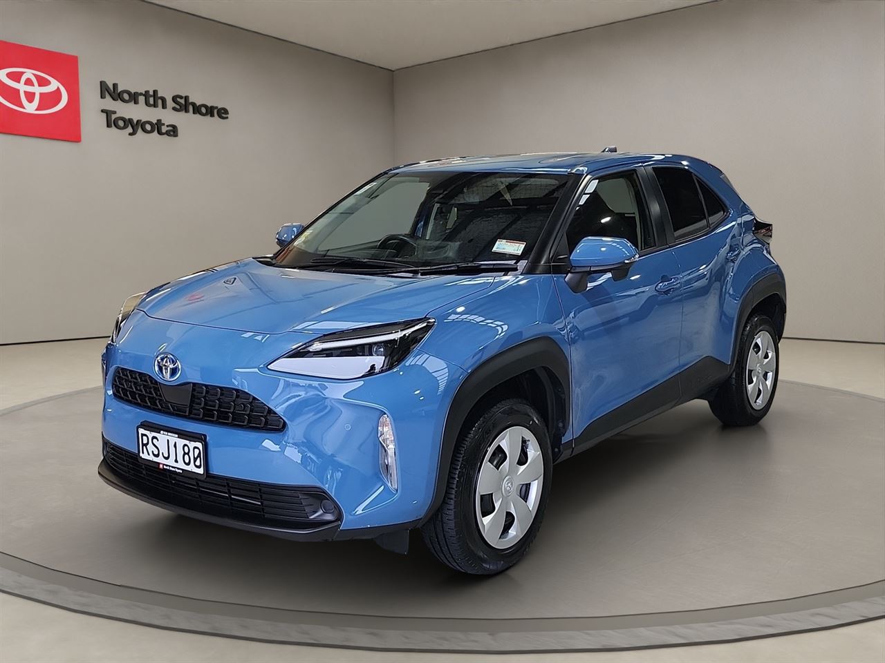 Vehicle image 3