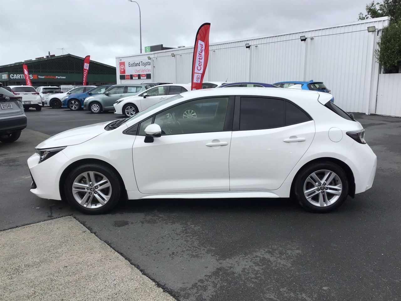 Vehicle image 4