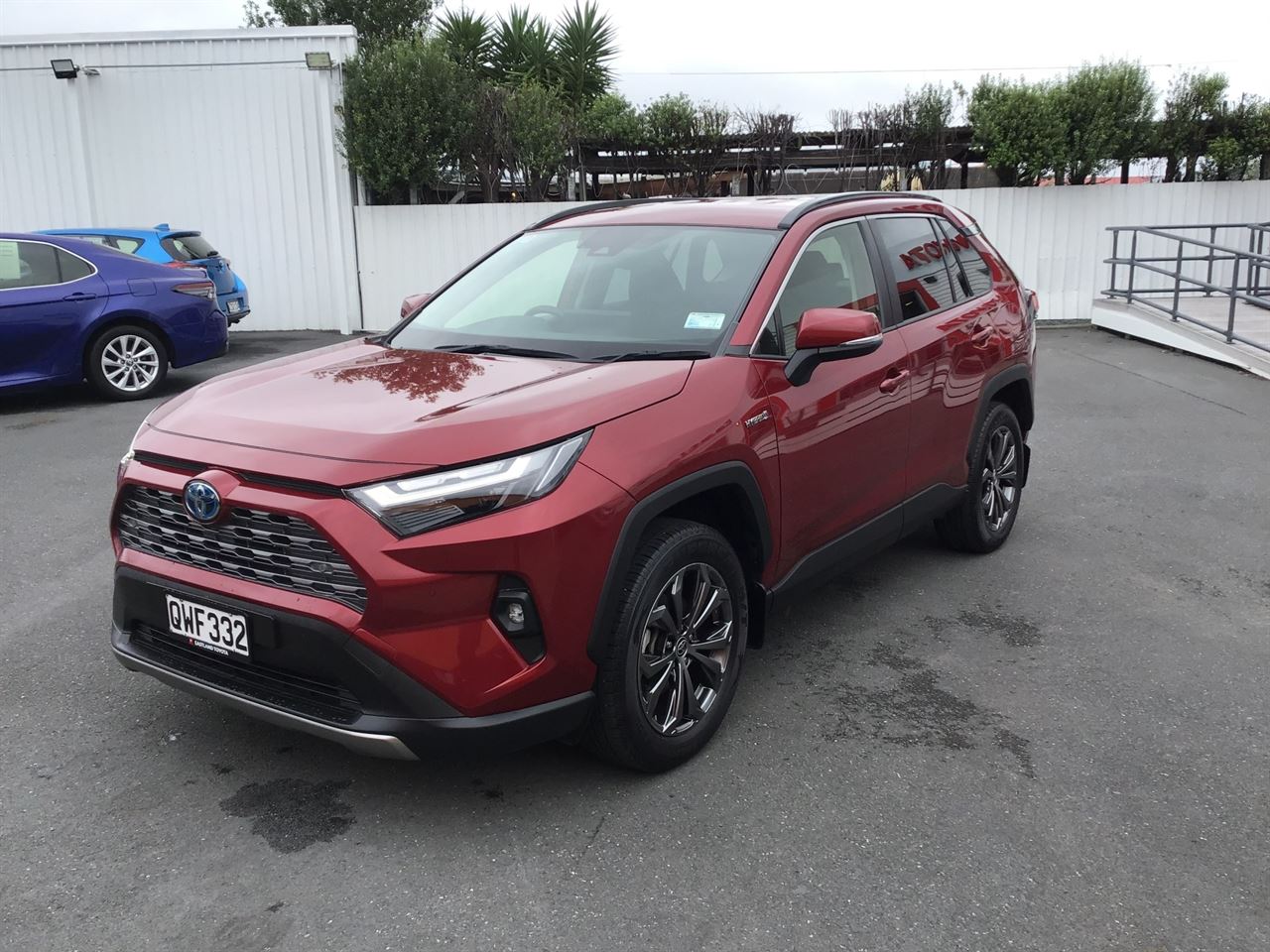 Vehicle image 3