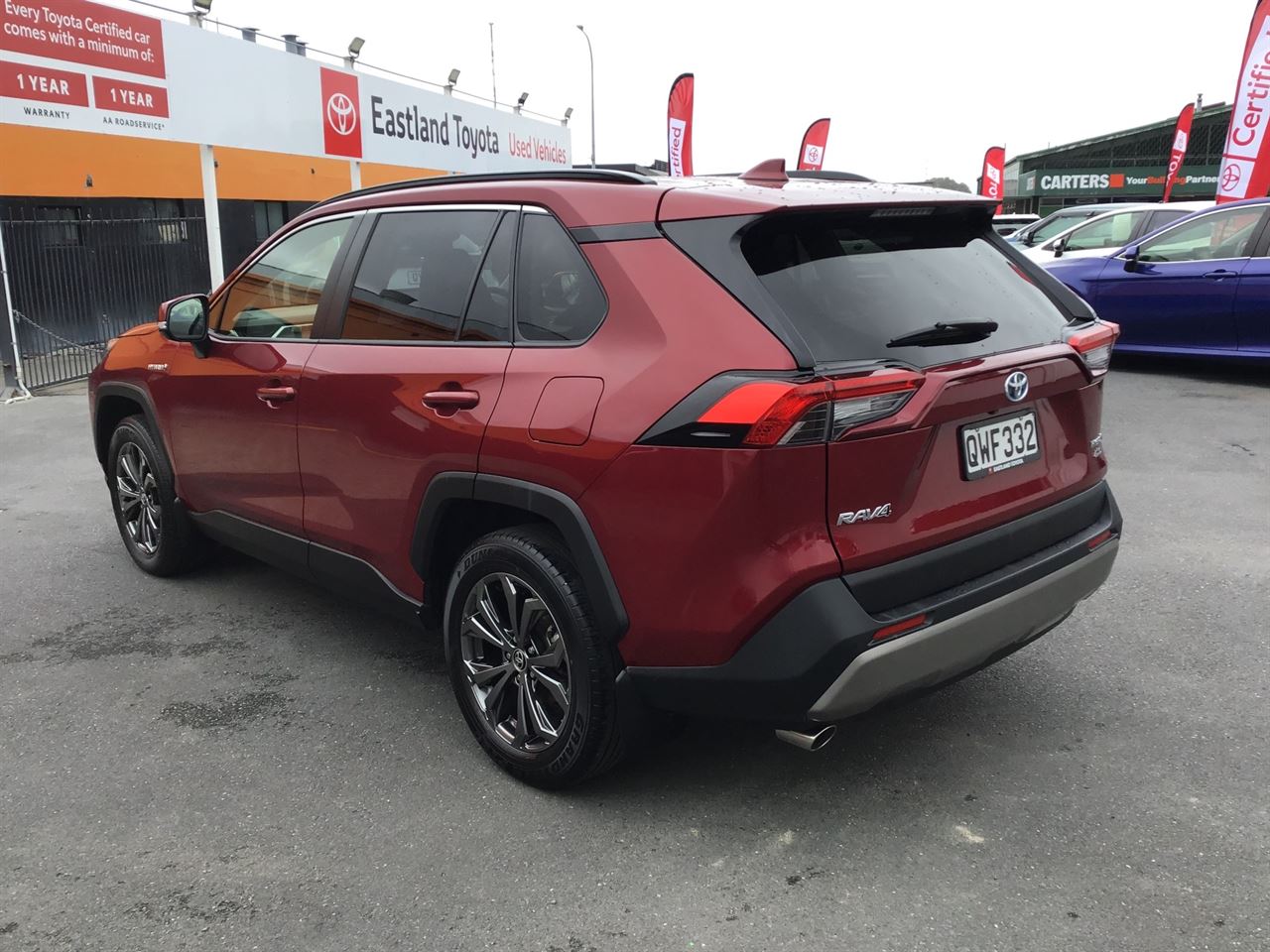Vehicle image 5