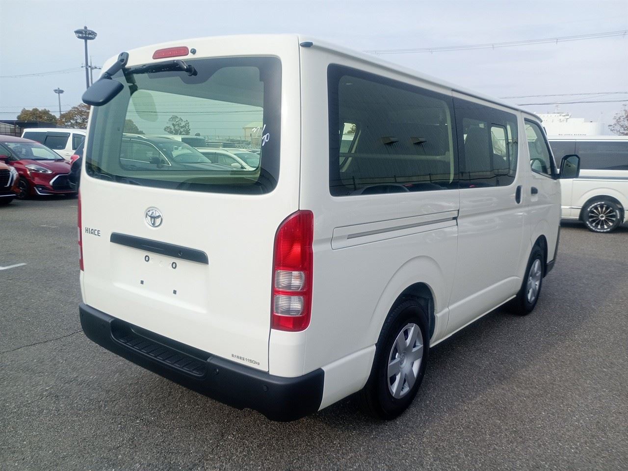 Vehicle image 4