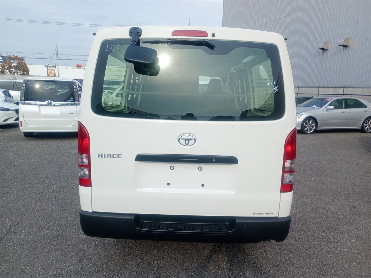 Vehicle image 5