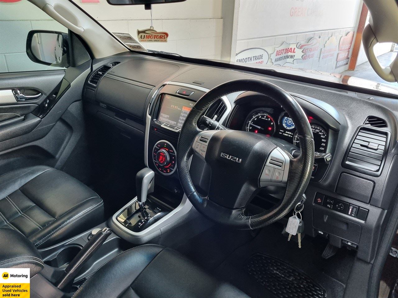 Vehicle image 3