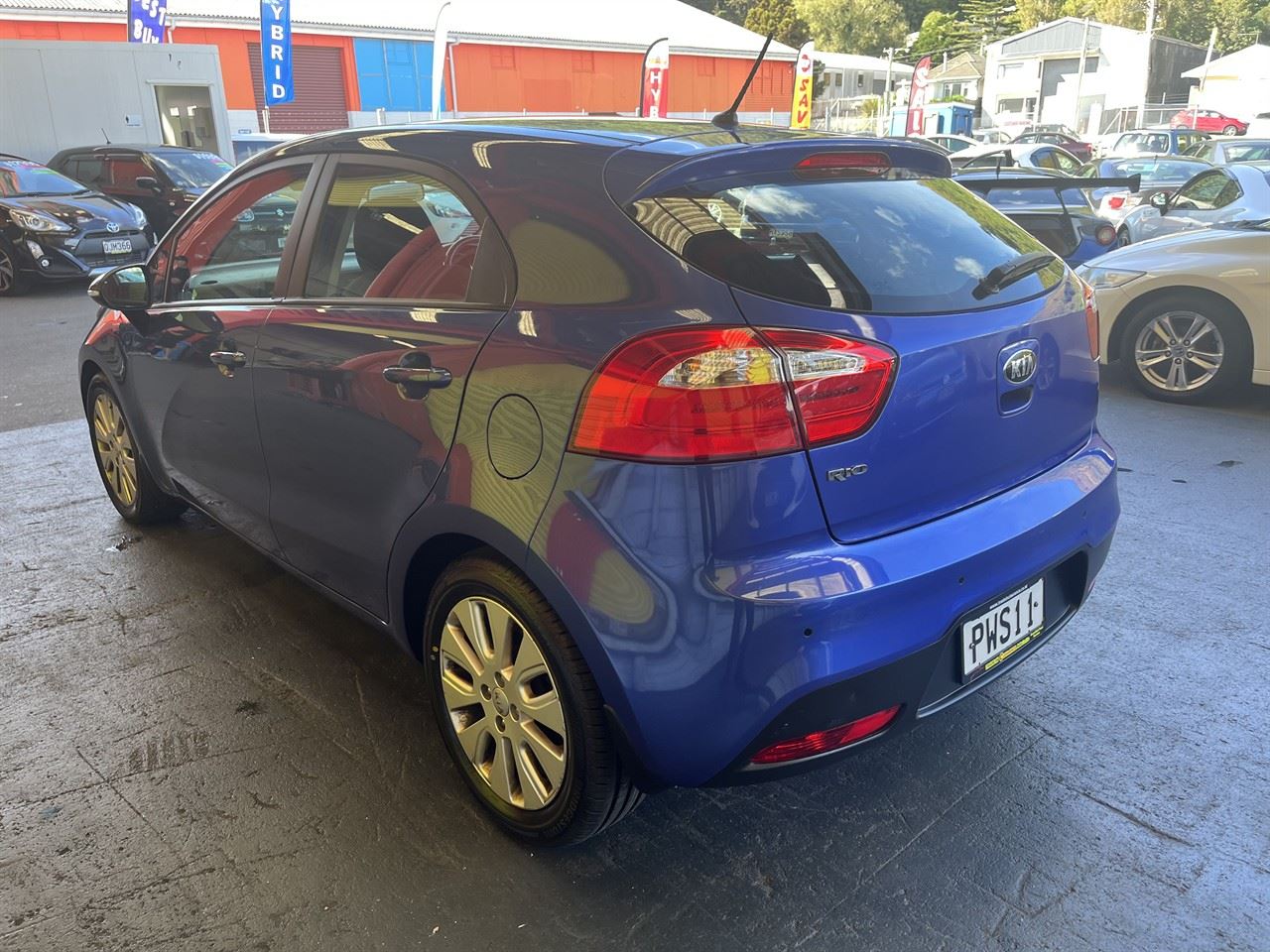 Vehicle image 4
