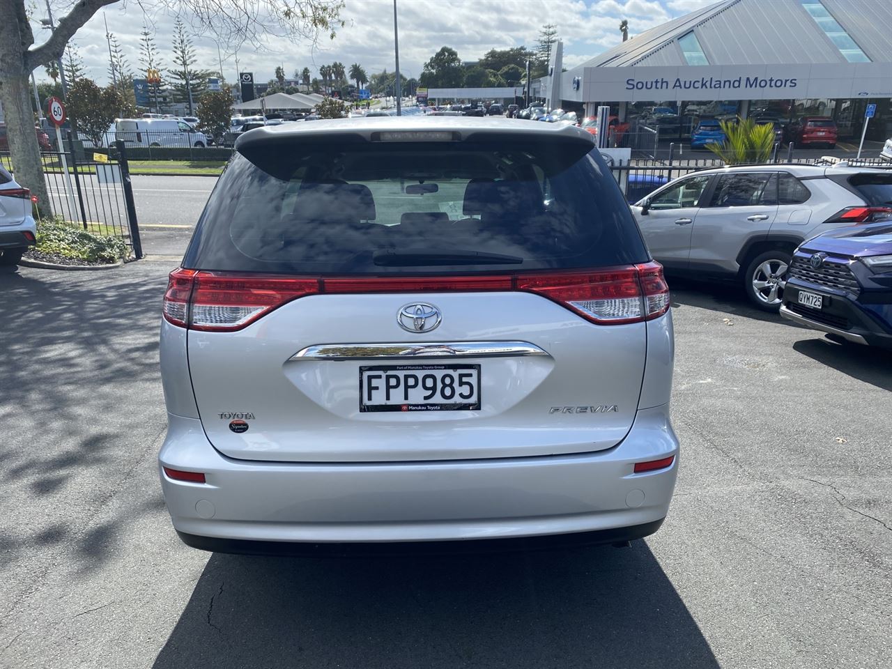 Vehicle image 3