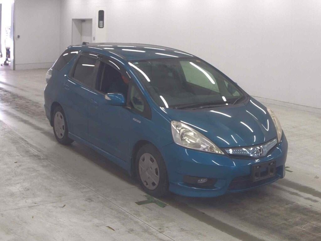 Vehicle image 3