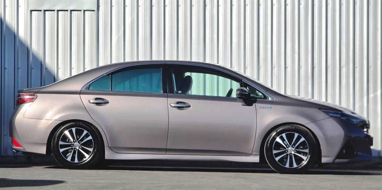 Vehicle image 3