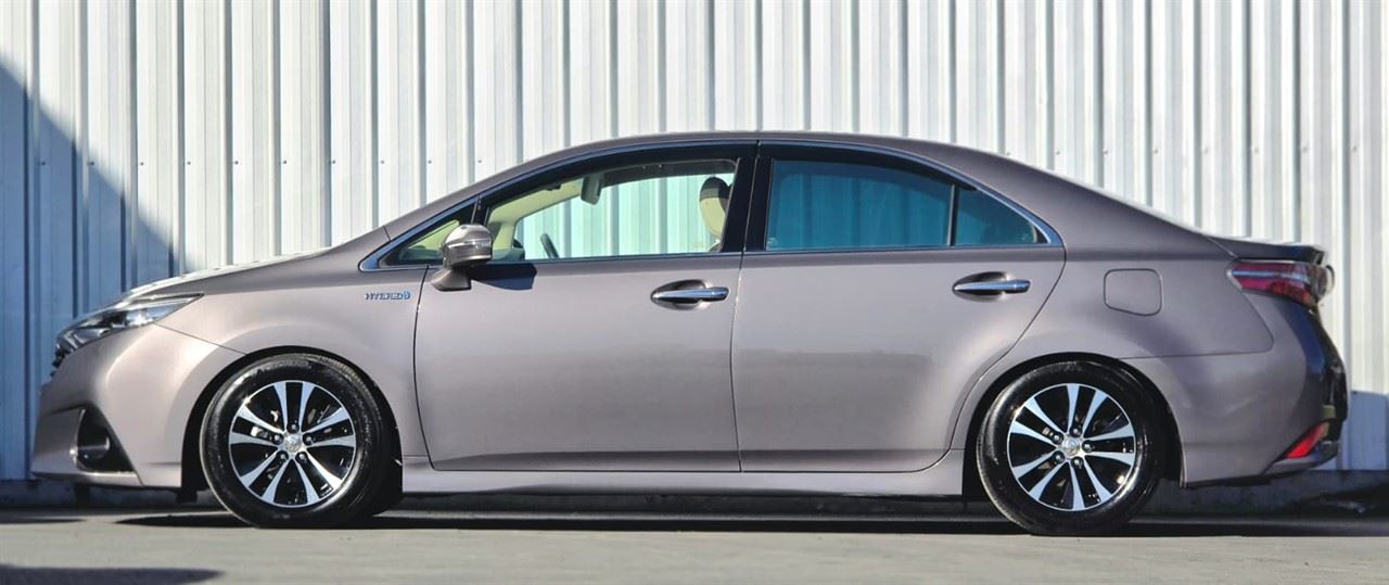 Vehicle image 4