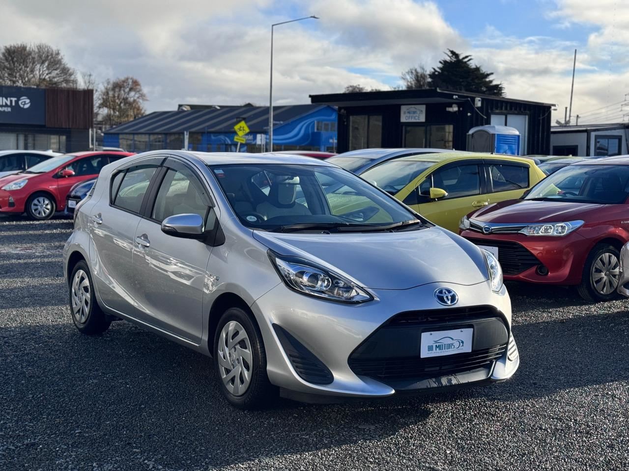 Vehicle image 3