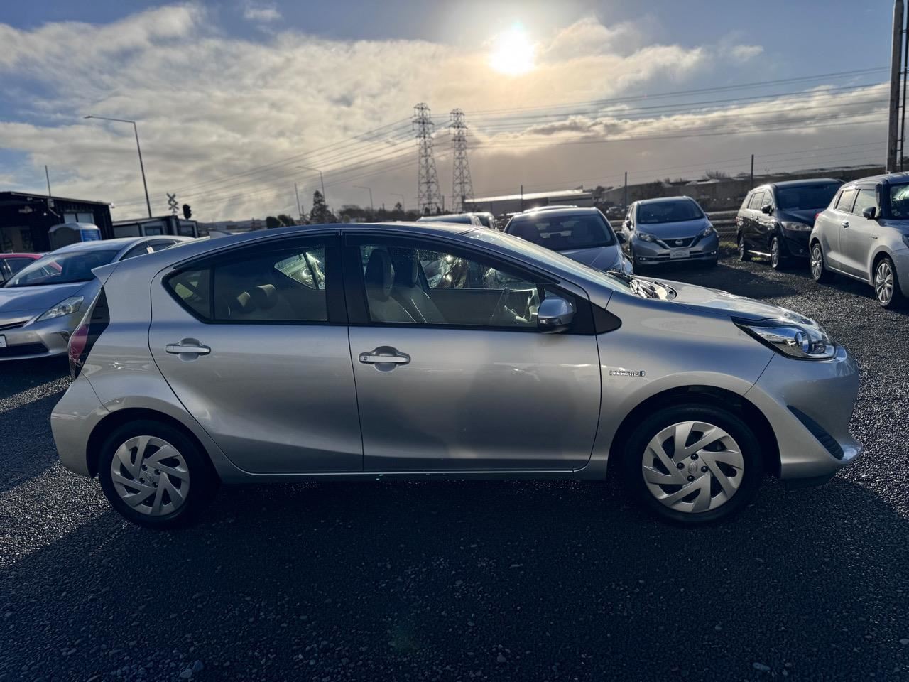Vehicle image 4