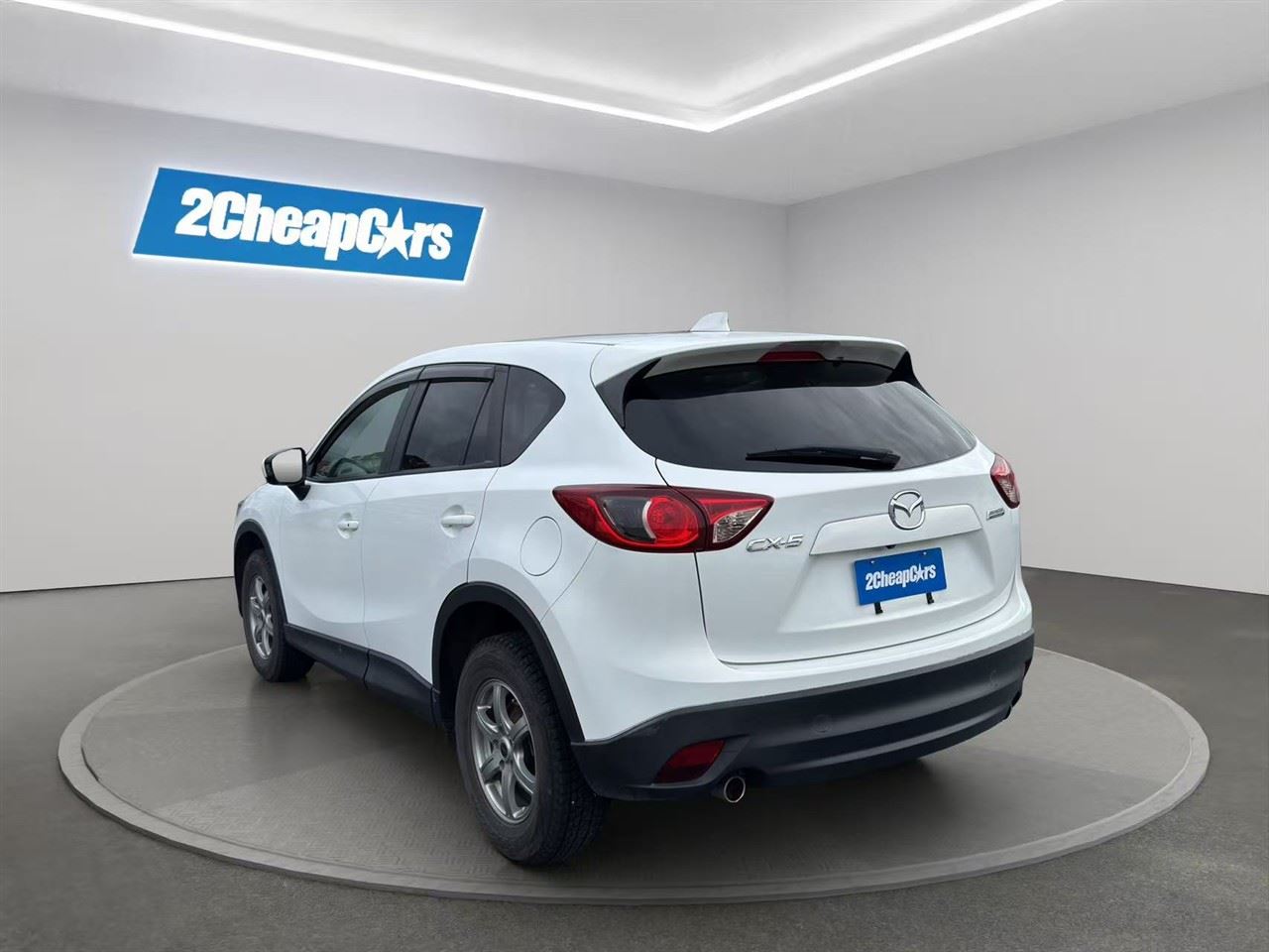 Vehicle image 5