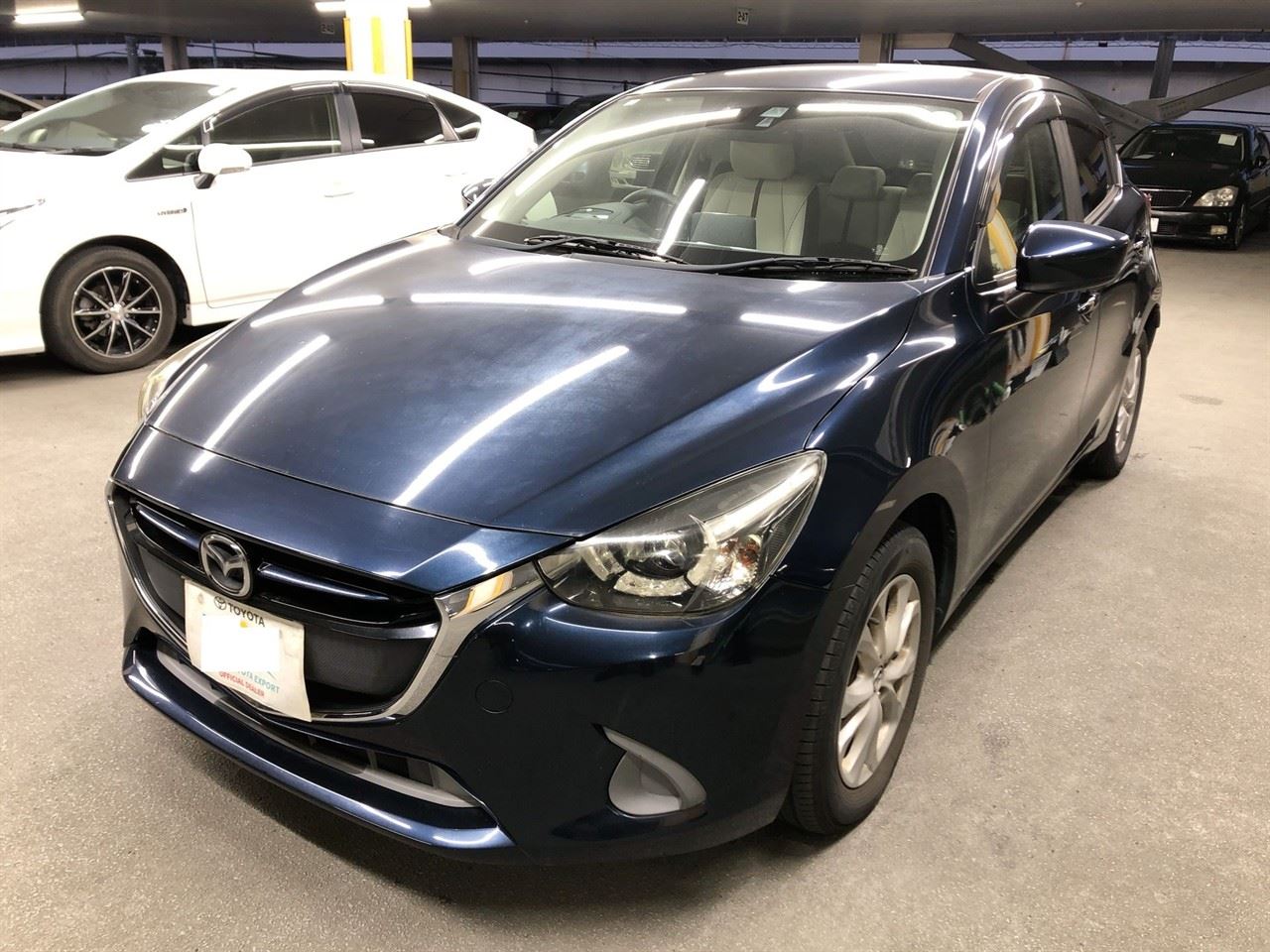 Vehicle image 4