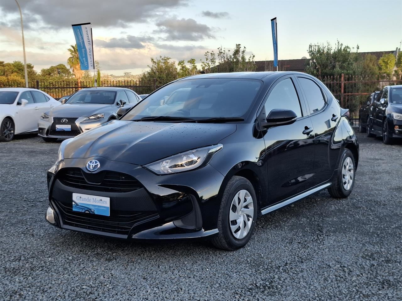 Vehicle image 3