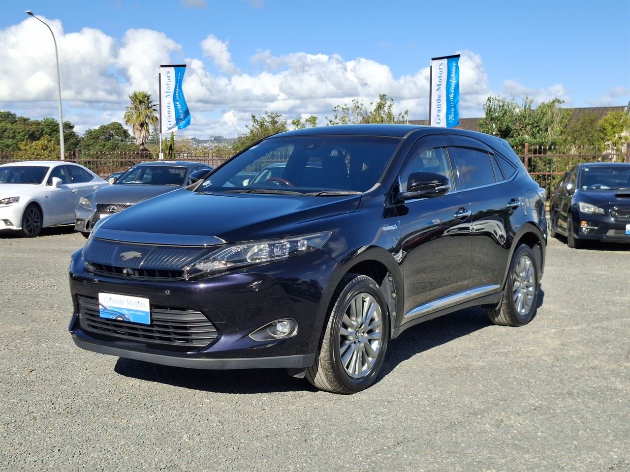Vehicle image 3