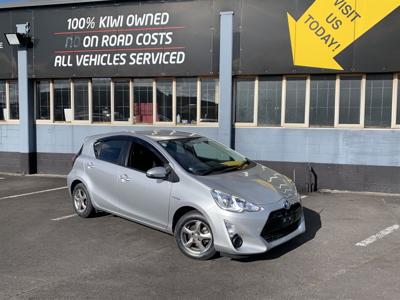 Vehicle image 3