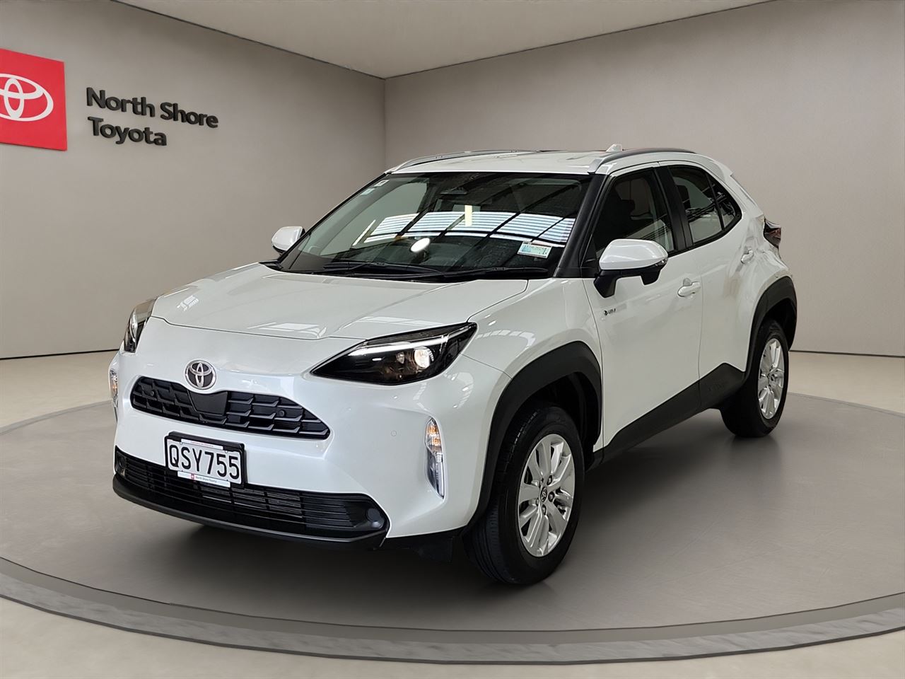 Vehicle image 3