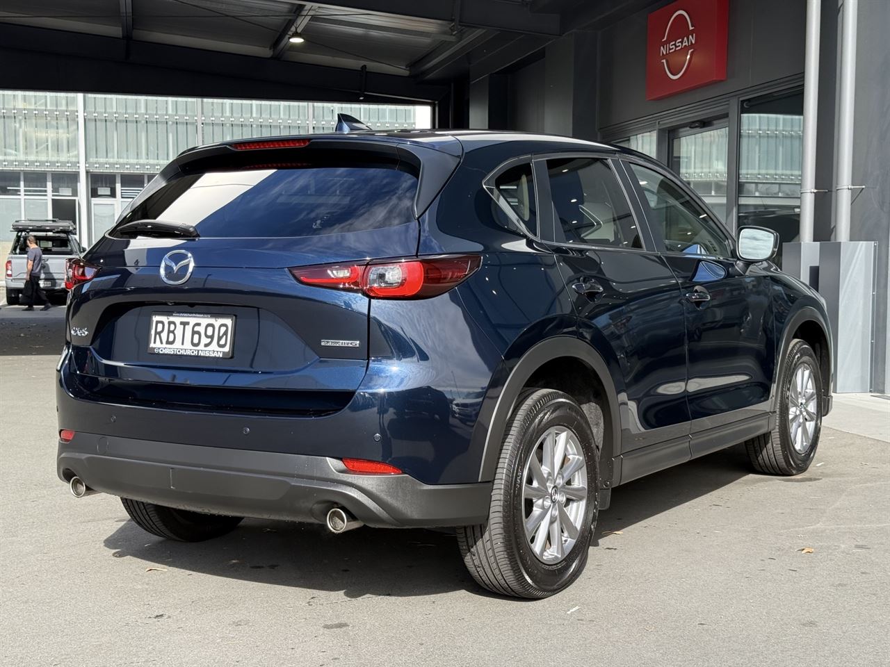 Vehicle image 4
