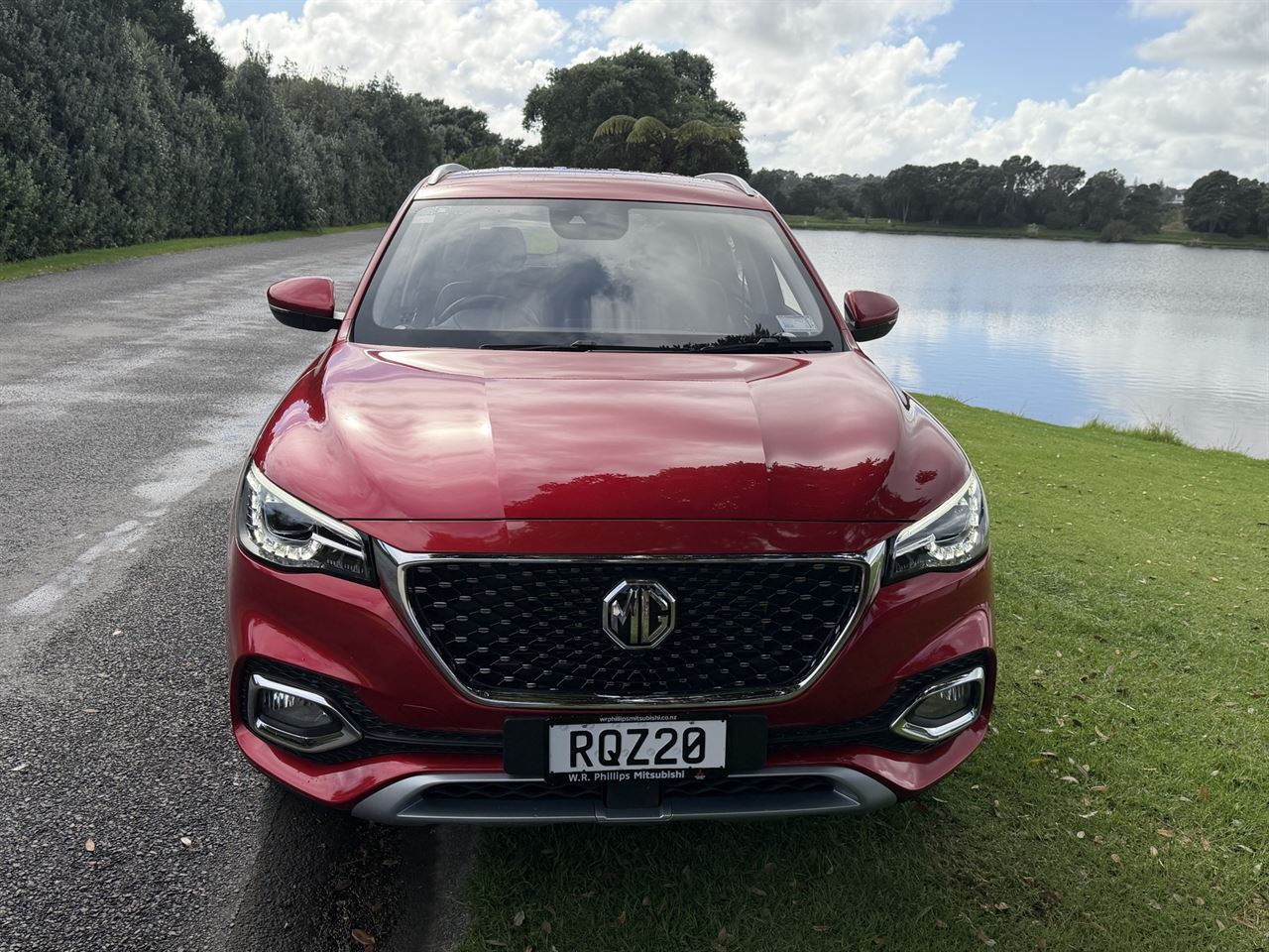 Vehicle image 3