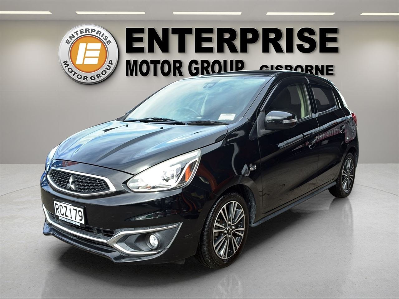 Vehicle image 3