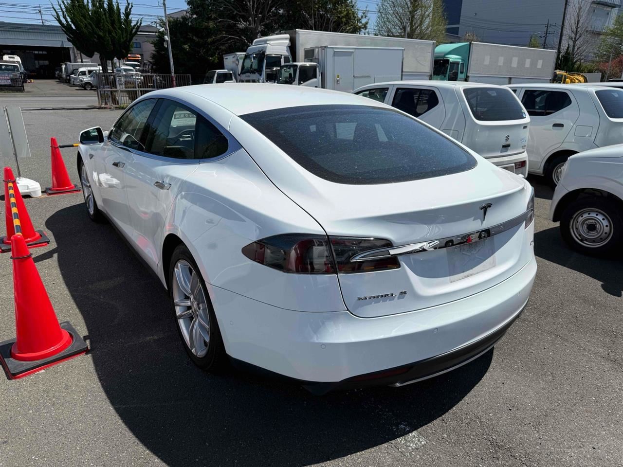 Vehicle image 2