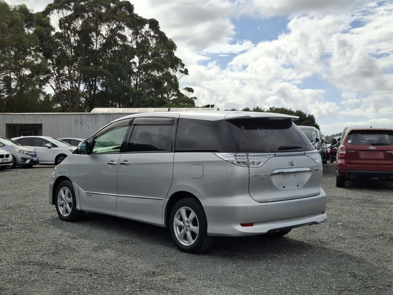 Vehicle image 5