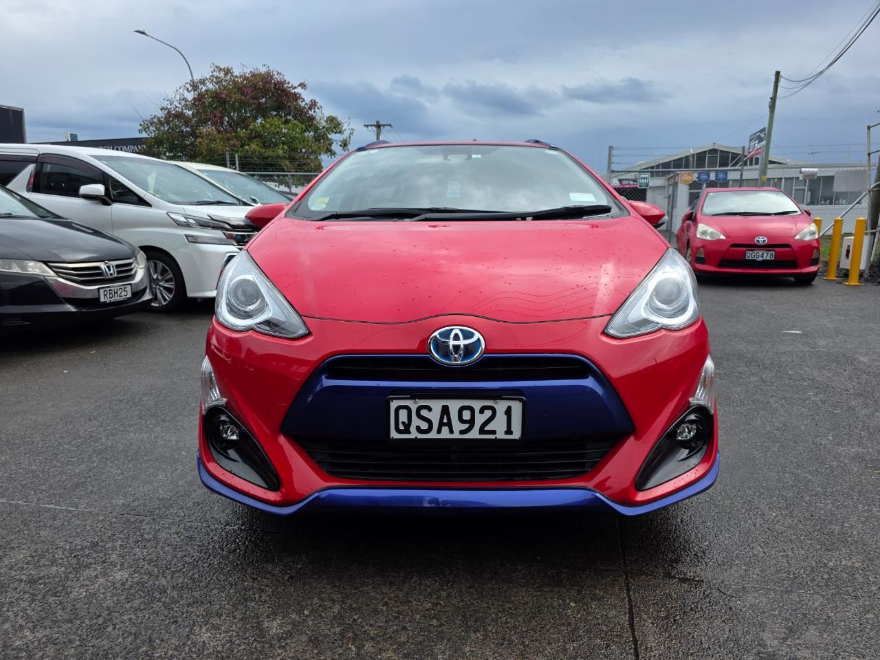 Vehicle image 3